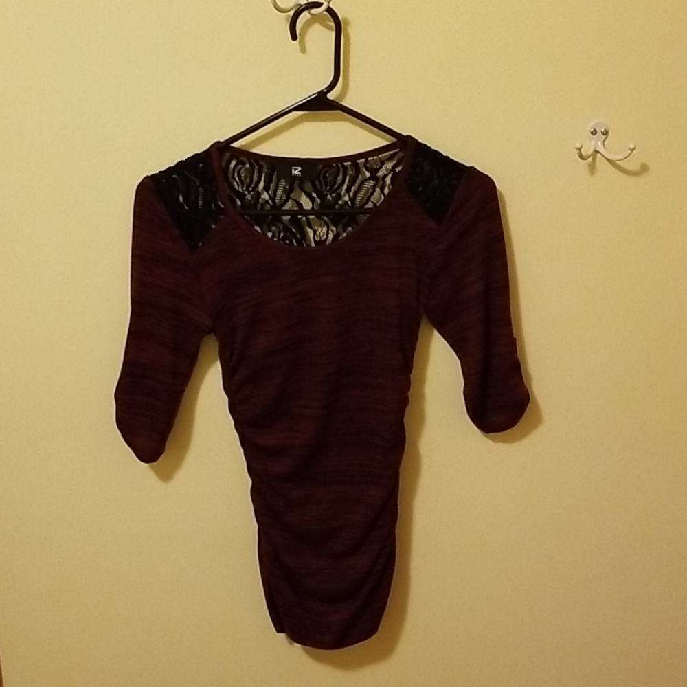 Mid-Sleeve Shirt